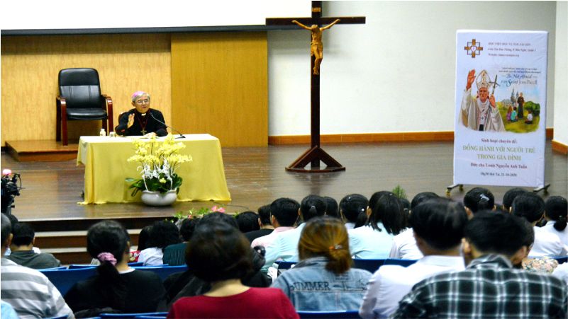  Chuyên đề: “Đồng hành với người trẻ trong gia đình”