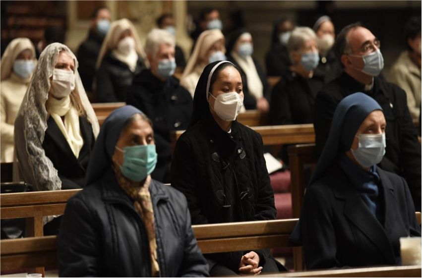  ĐTC Phanxicô khuyên các tu sĩ đừng nói hành nói xấu và hãy có tính hài hước